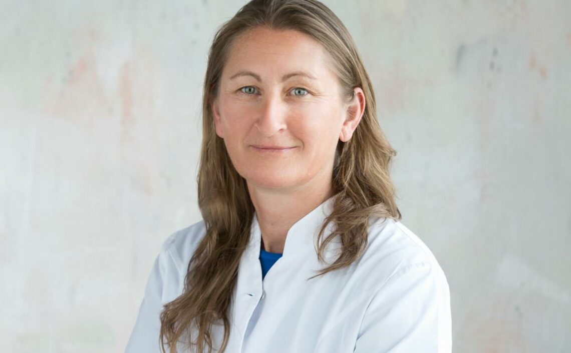Dr. Nicola Kalmann